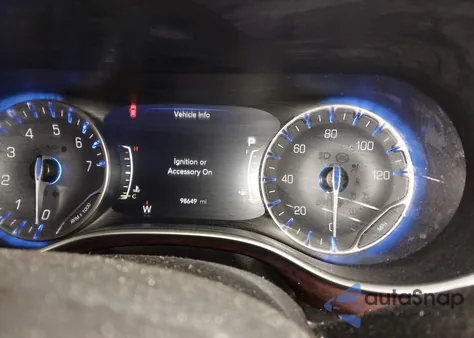 2018 Chrysler Pacifica Limited z USA, uszkodzony, nr VIN 2C4RC1GG6JR140357